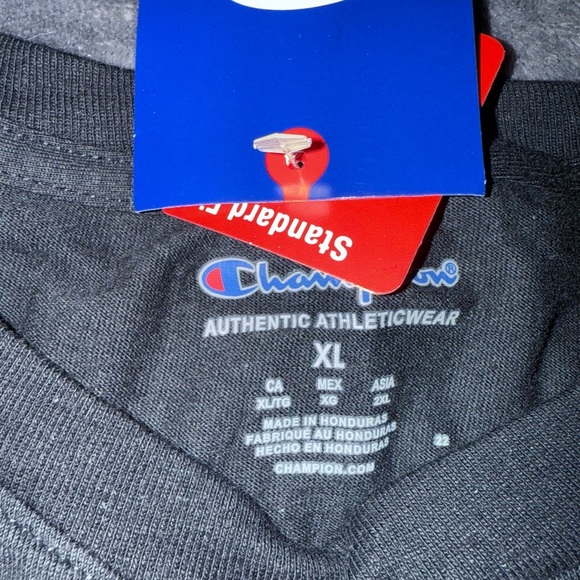 NWT Champion Black T-Shirt with Logo - Picture 3 of 3